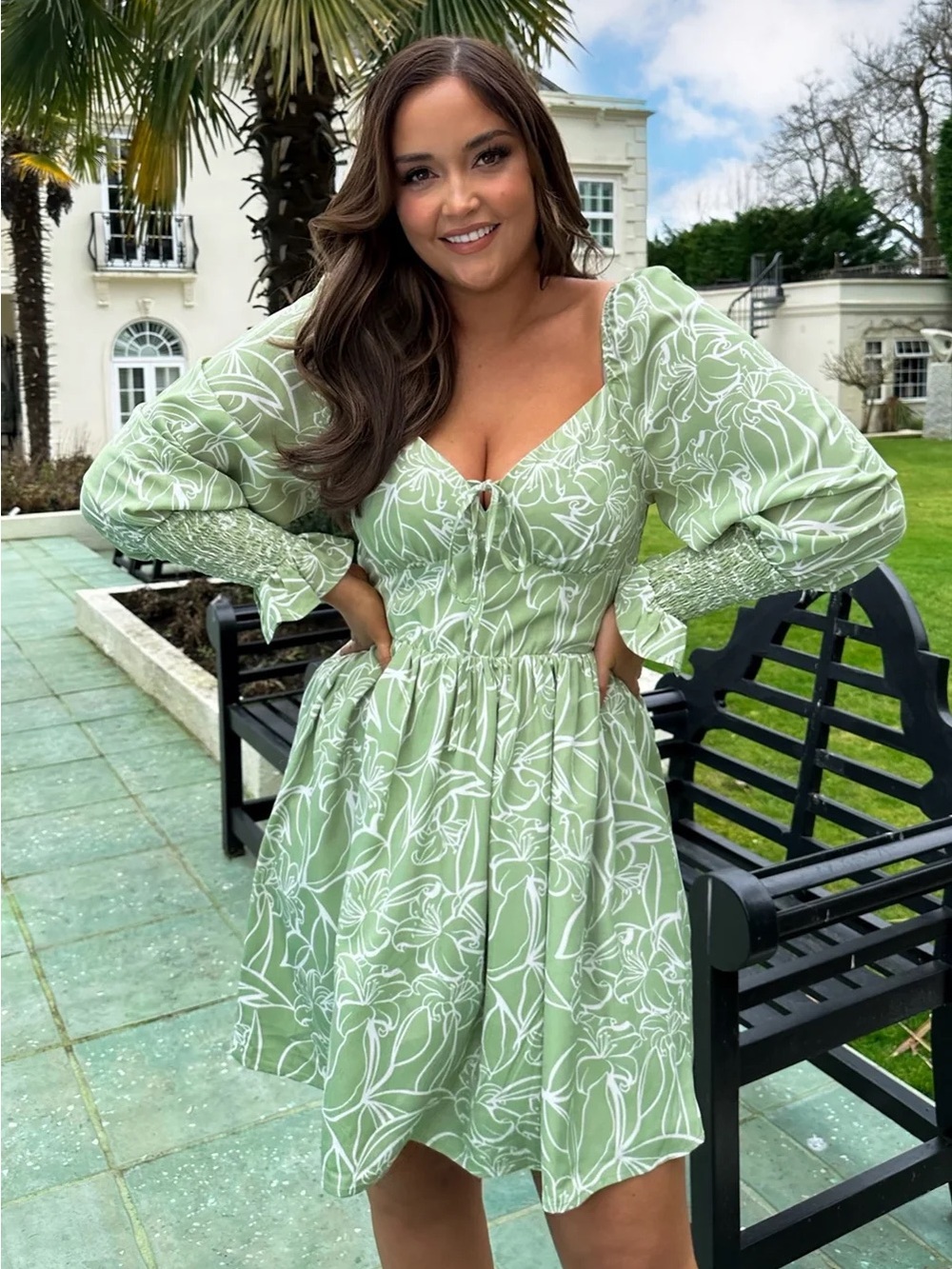 NWT In The Style Green Floral Tie-Front Mini Dress